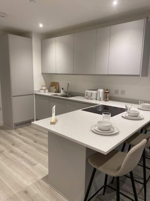 Modern Trafford 1Br Apartment-Free Parking-Cinema Room Mánchester Exterior foto