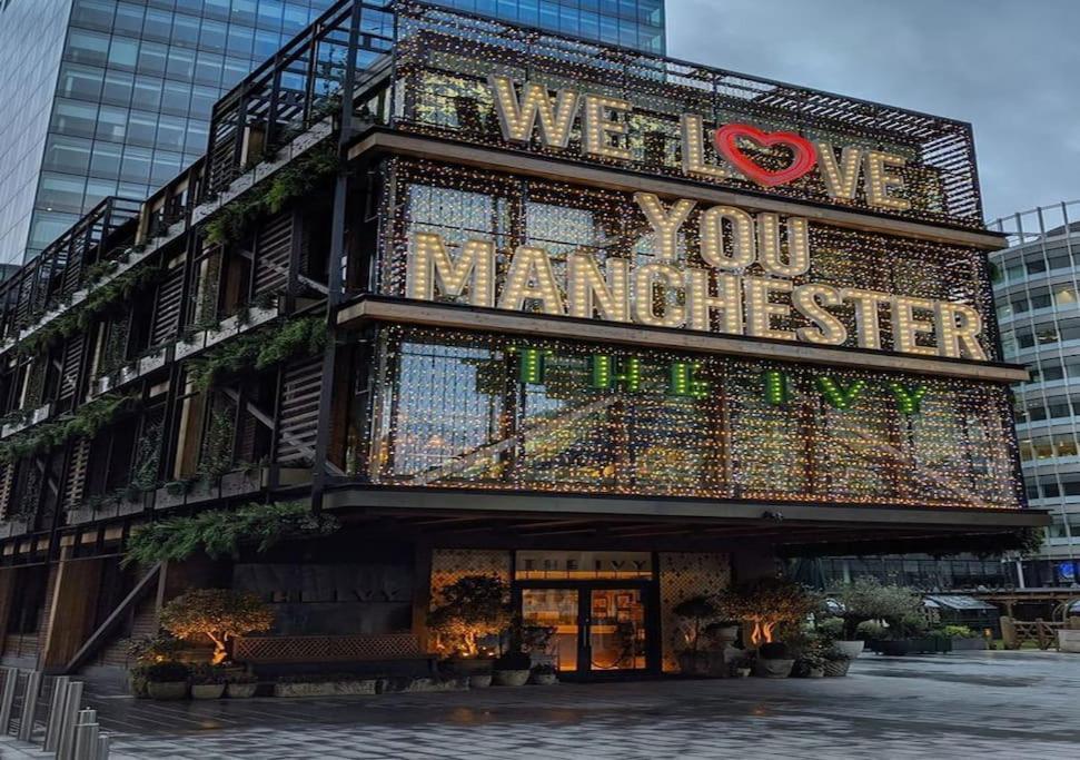 Modern Trafford 1Br Apartment-Free Parking-Cinema Room Mánchester Exterior foto
